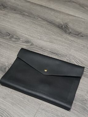 EUC Black Glass Ladder & Co Work/Svhool Portfolio XL Clutch